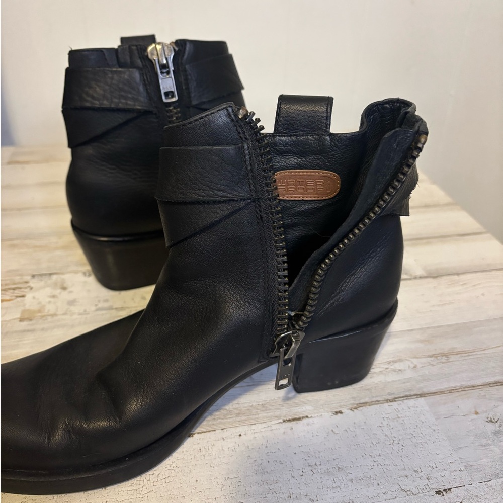 Cole Haan Black O-Ring Harness Leather Waterproof Biker Ankle Boots Women’s 7 - Picture 15 of 15